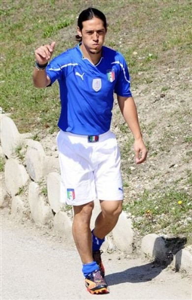 Italy Soccer WCup Camoranesi Injured