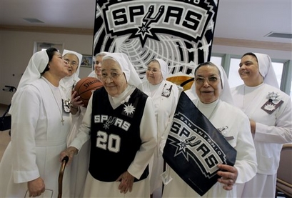 Spurs-nuns_medium